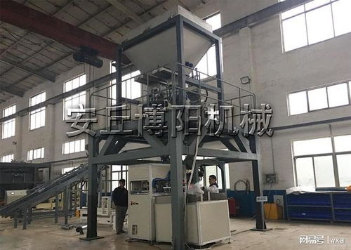 硫酸銨全自動(dòng)包裝設(shè)備與青島袋料機(jī)器人碼垛機(jī)的高效集成